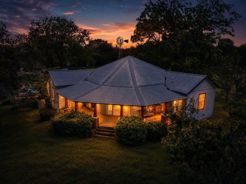 Property photo 25