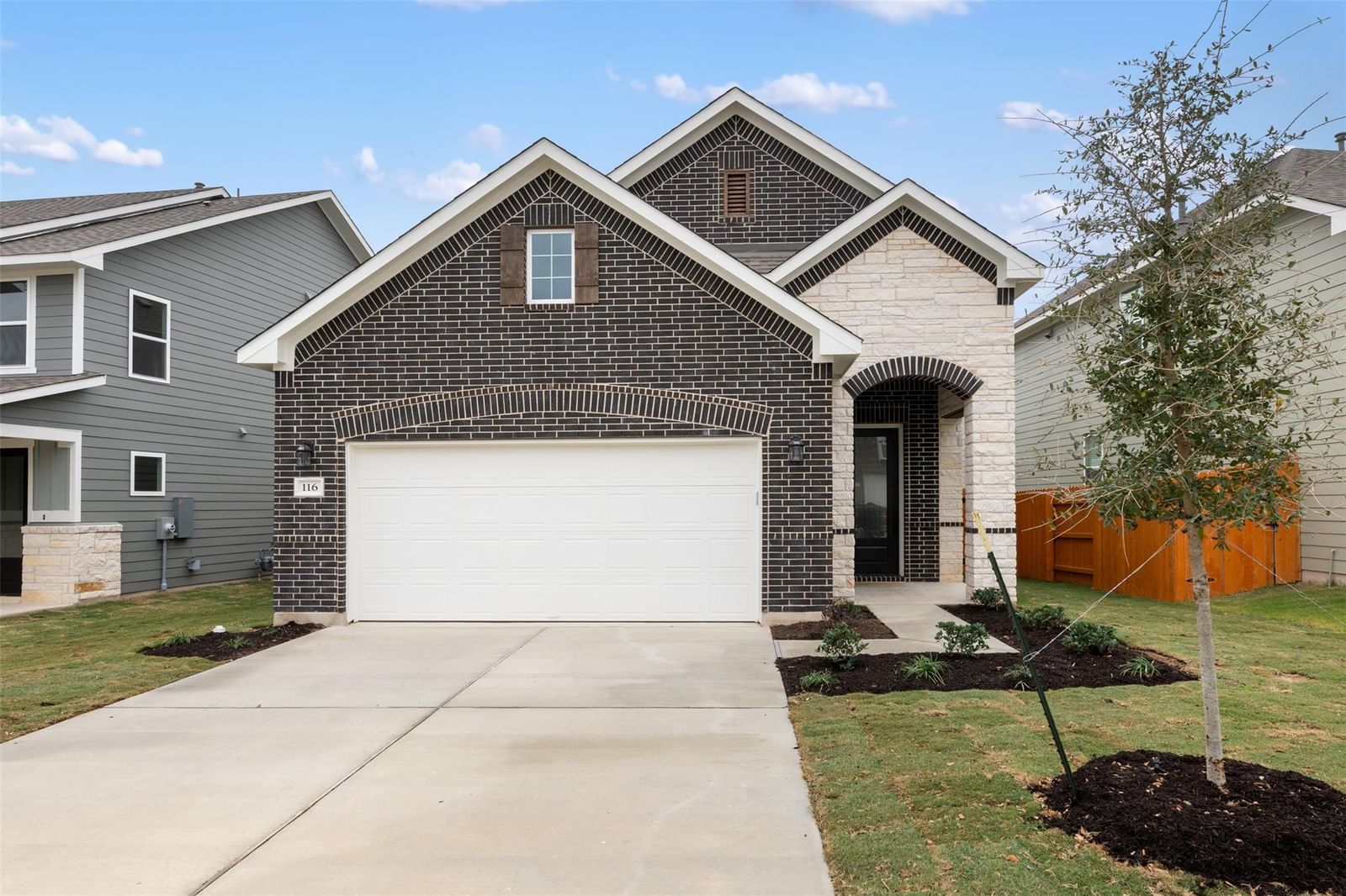 213 Clover BND - Photo 1