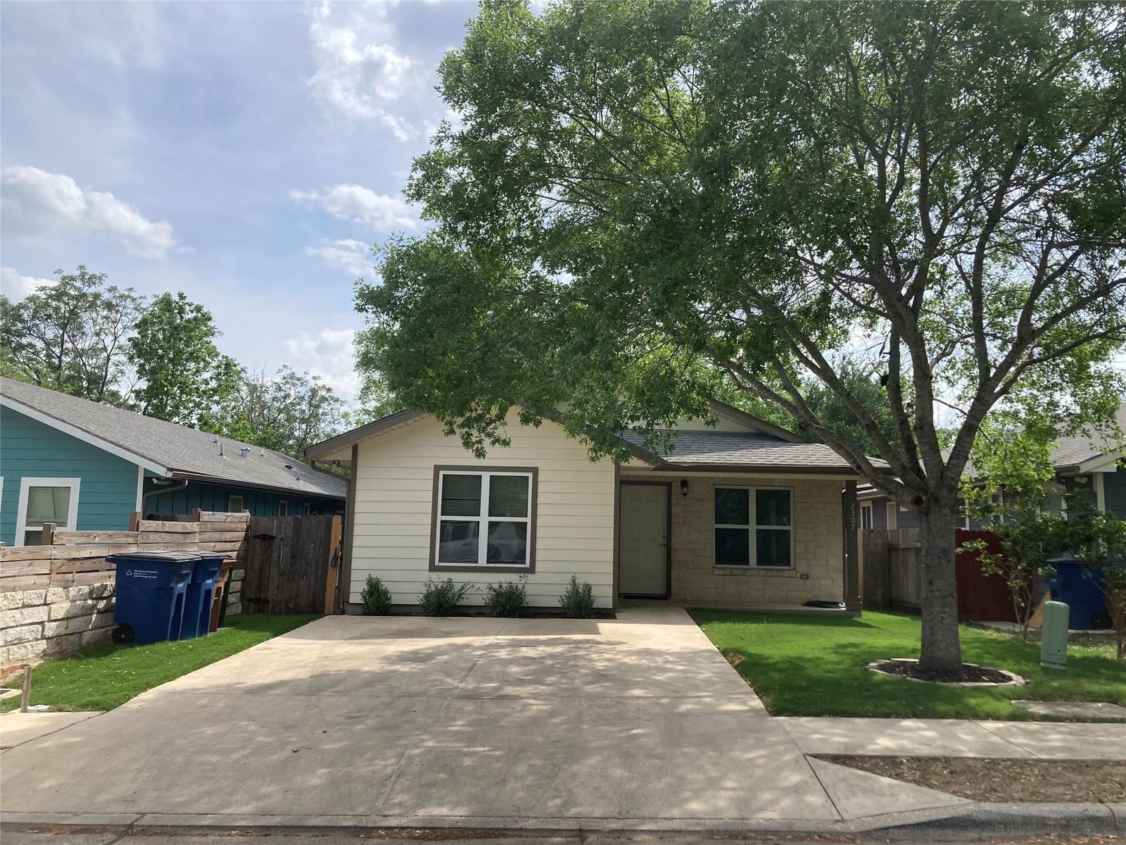 7307 Thannas WAY - Photo 1