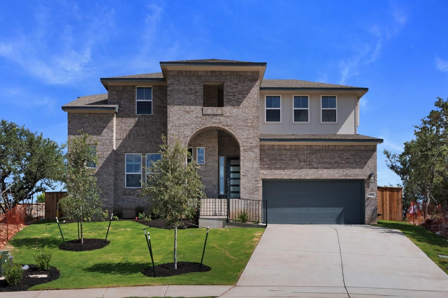 215 Slater CT - Photo 1