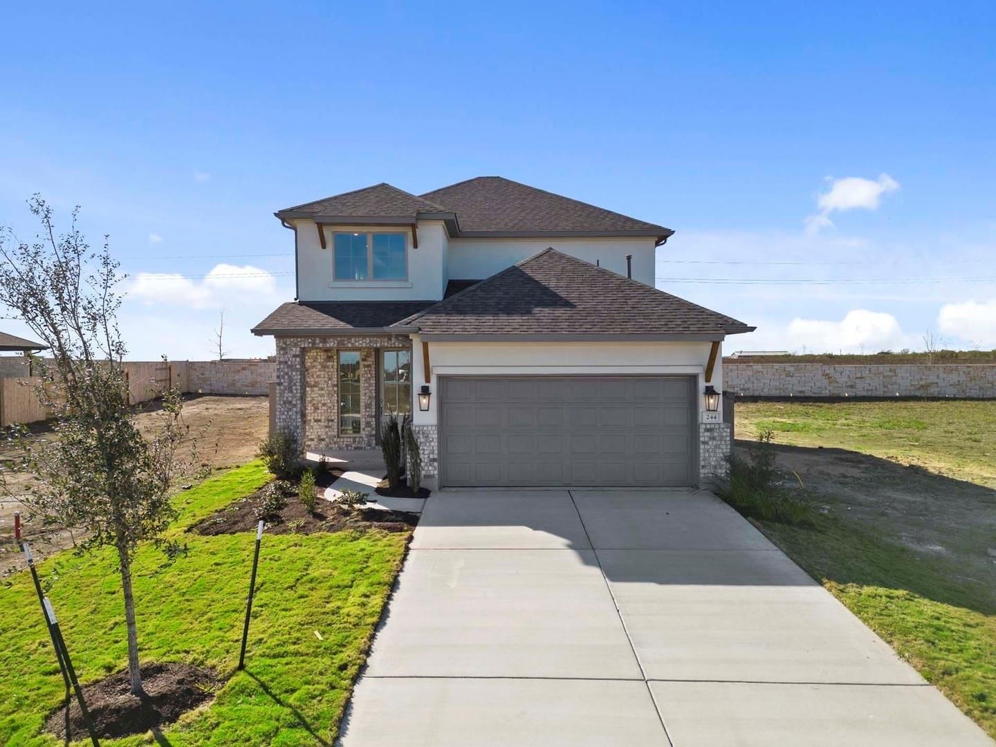 244 Bloomington LOOP - Photo 1