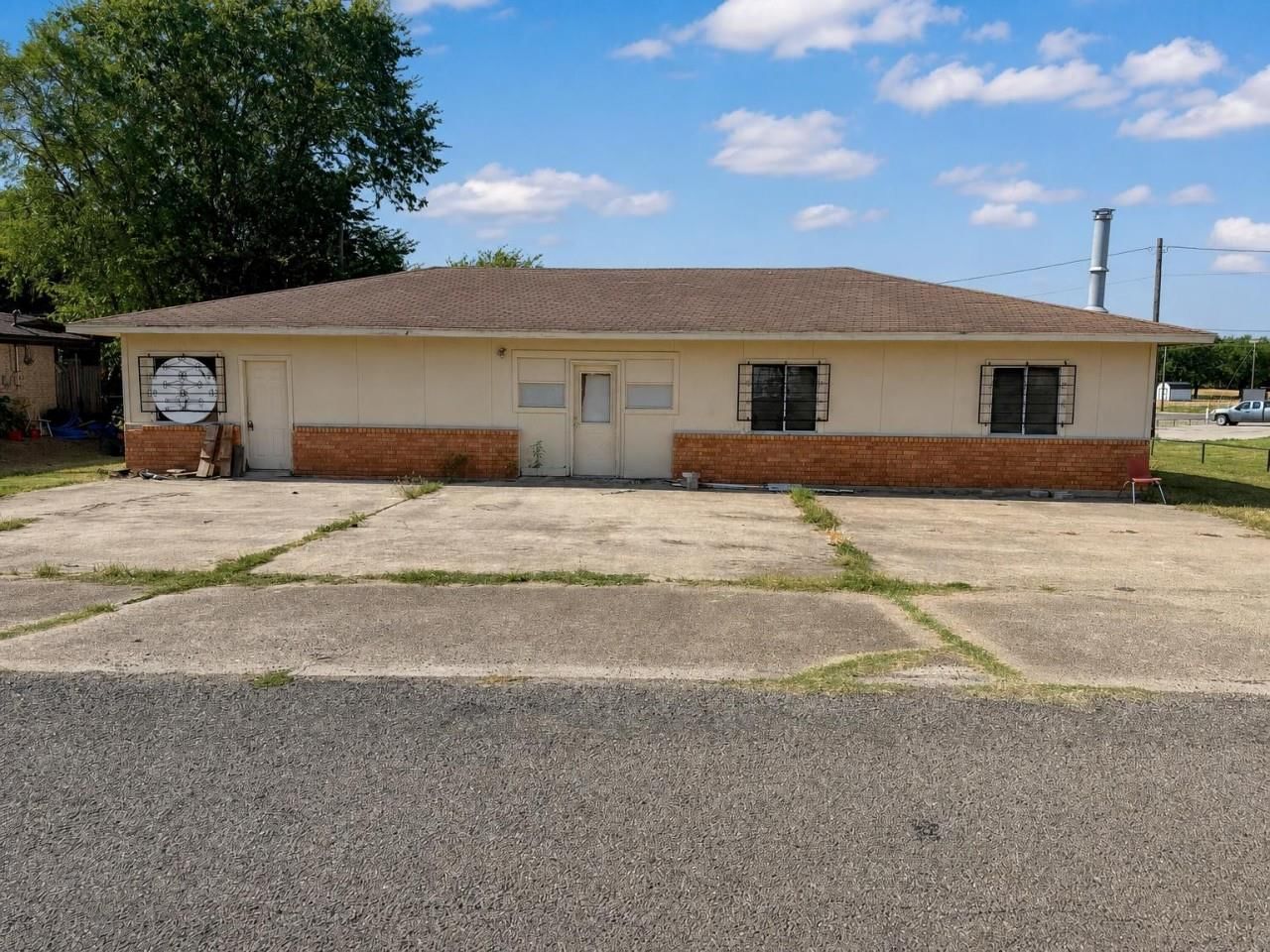 104 Gateway CIR - Photo 1