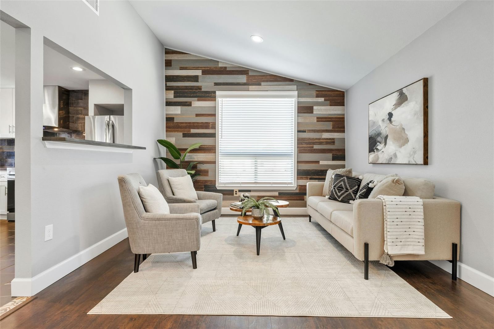 5503 Manor RD - Photo 1