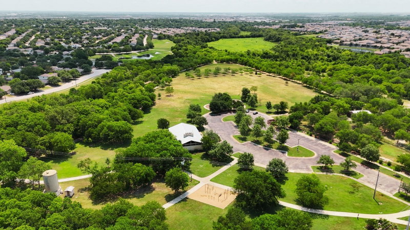 Property photo 33