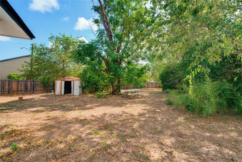 Property photo 28
