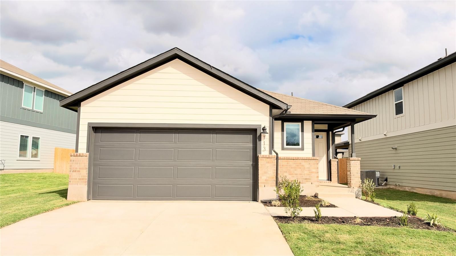 113 Woodbrook DR - Photo 1