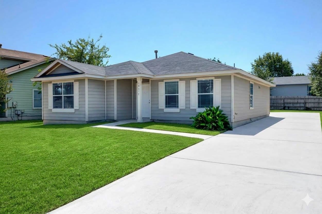 18217 Flathead DR - Photo 1