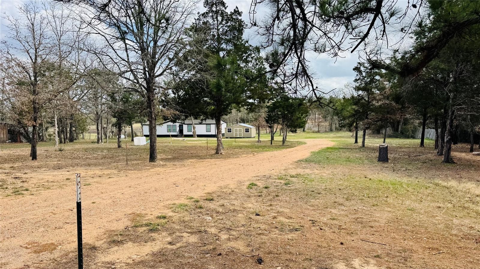 557 FM 2336 - Photo 1