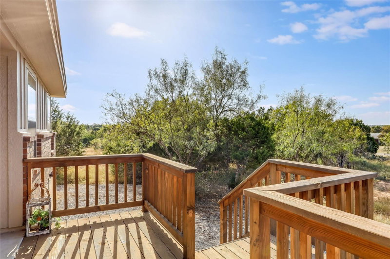 Property photo 38