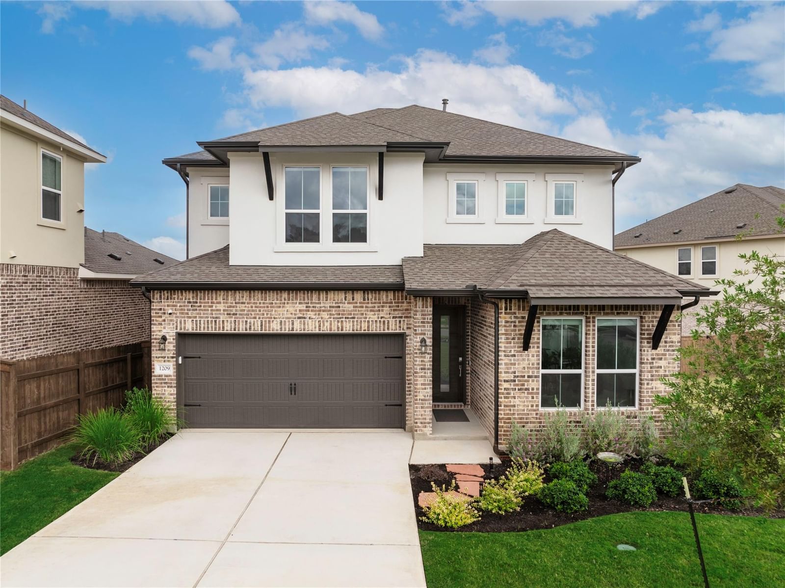 1209 Willie Ranch WAY - Photo 1