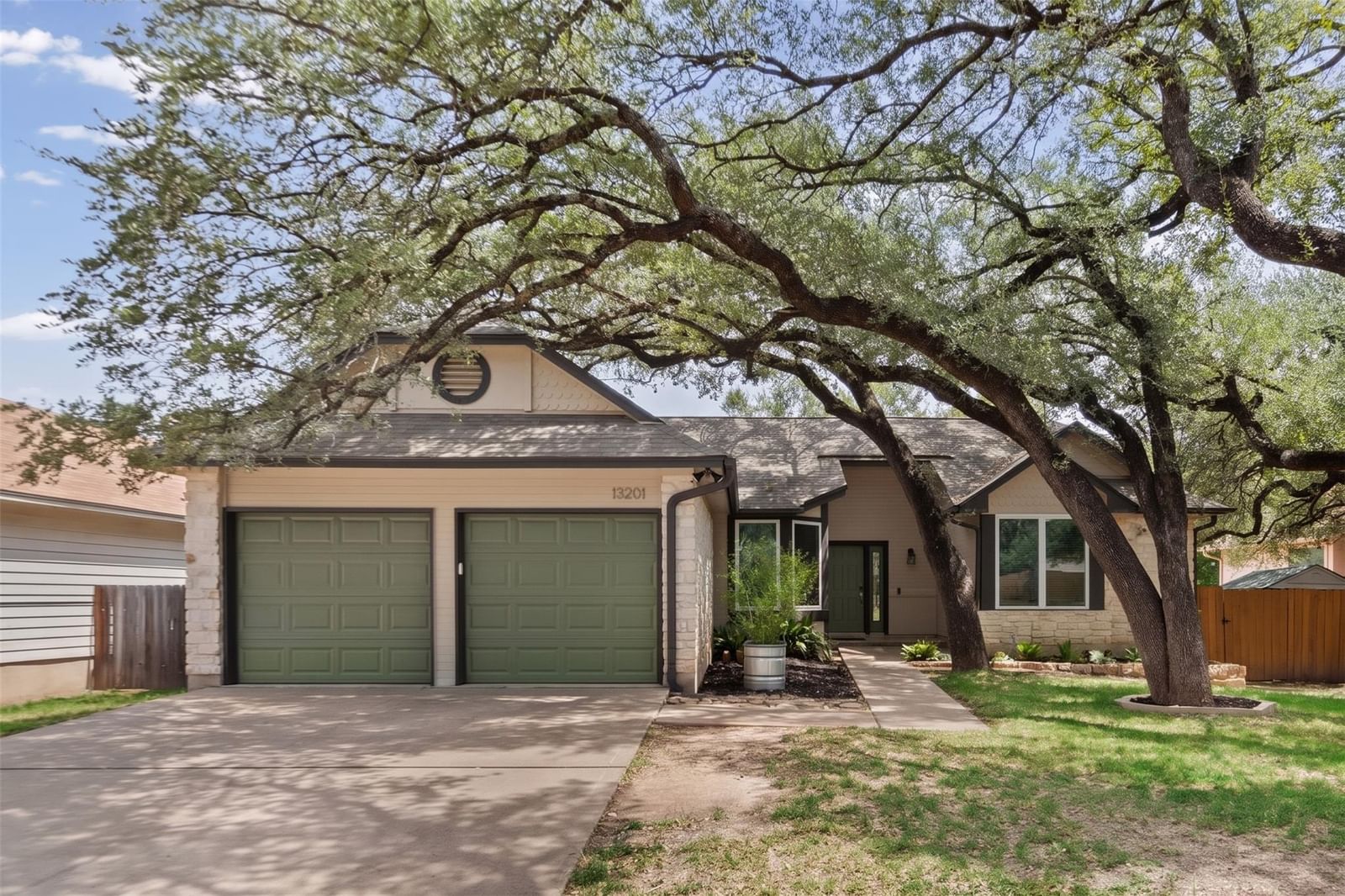 13201 Briar Hollow DR - Photo 1