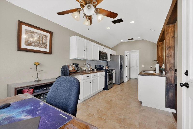 Property photo 15