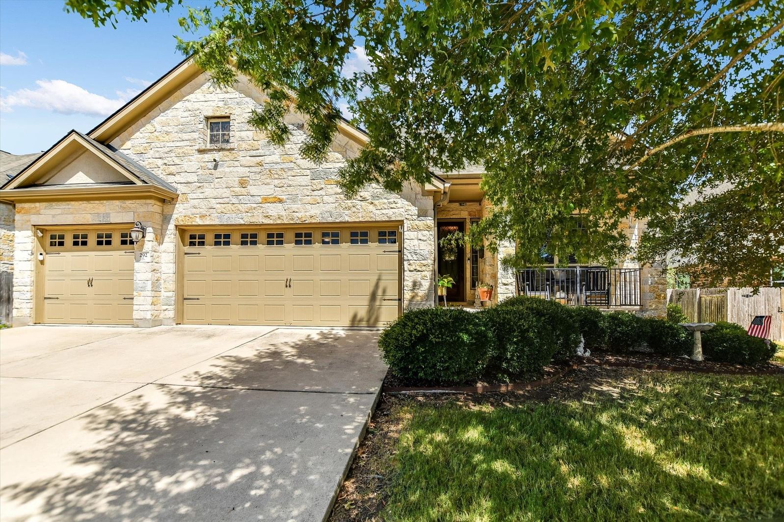 292 Swallowtail DR - Photo 1