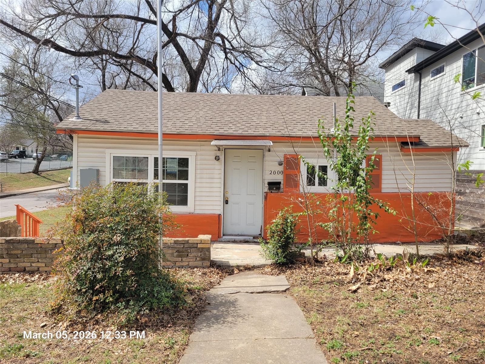 2000 Alamo ST - Photo 1