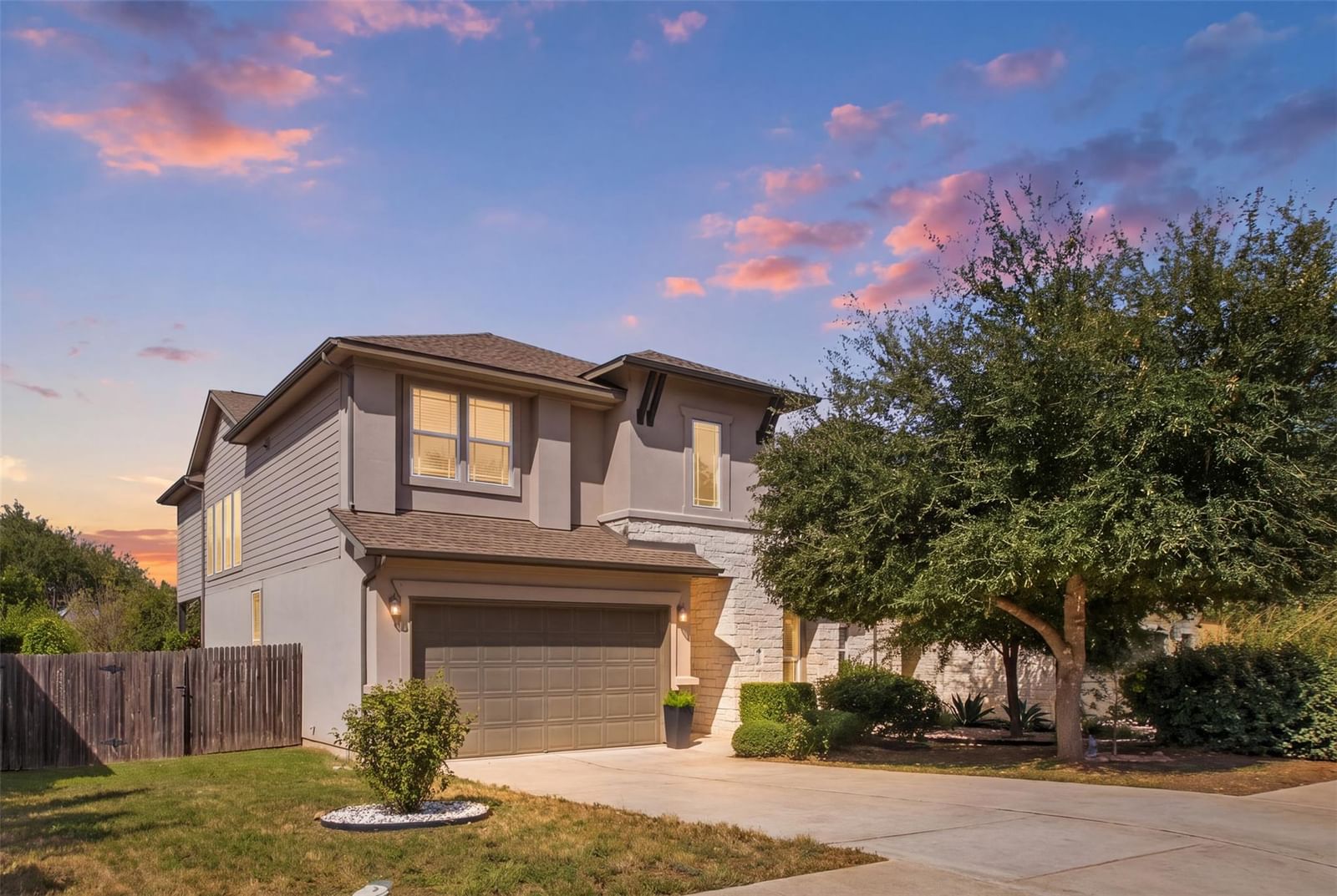 5208 Mandevilla DR - Photo 1
