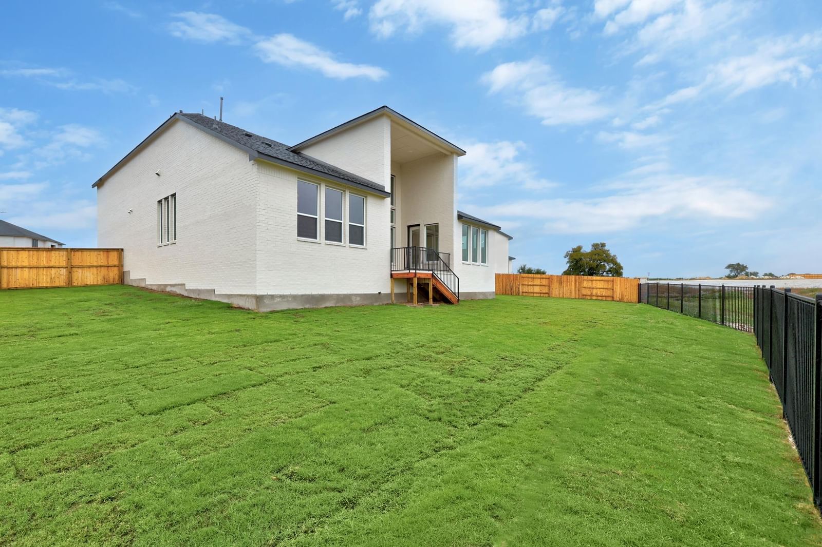 Photo 31