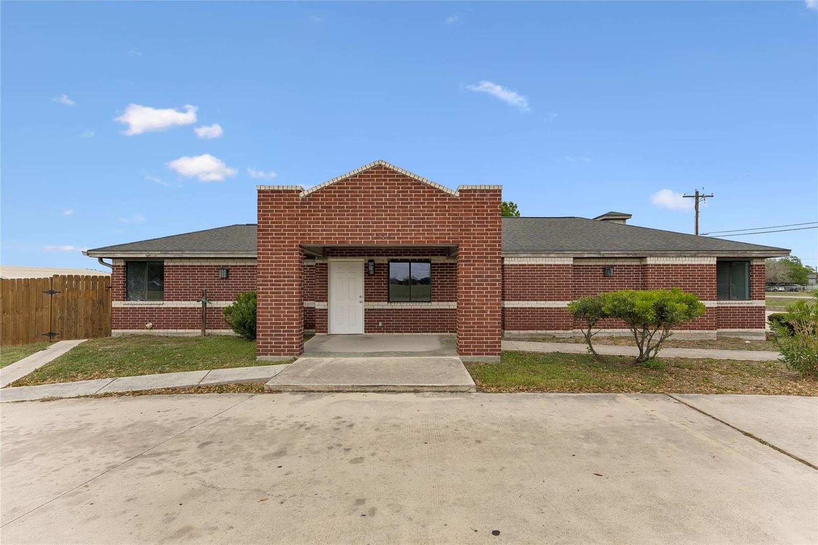 1030 Guadalupe ST - Photo 1