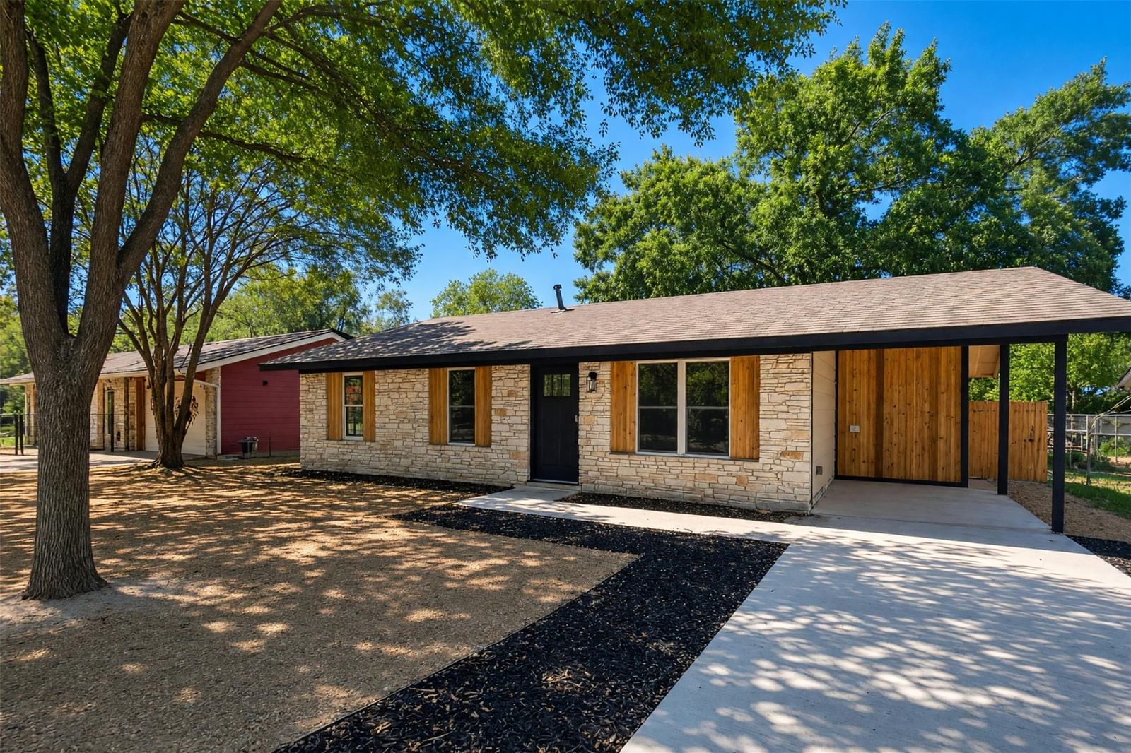 407 Tamworth Ave - Photo 1