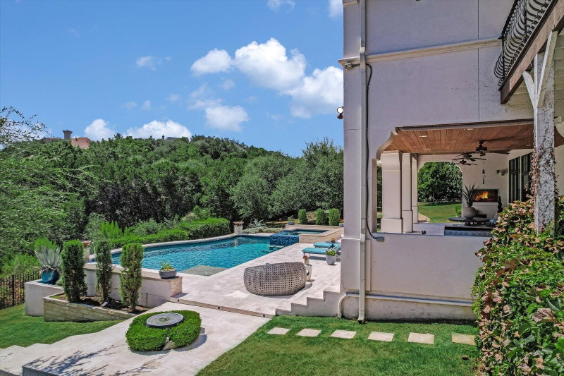Property photo 38