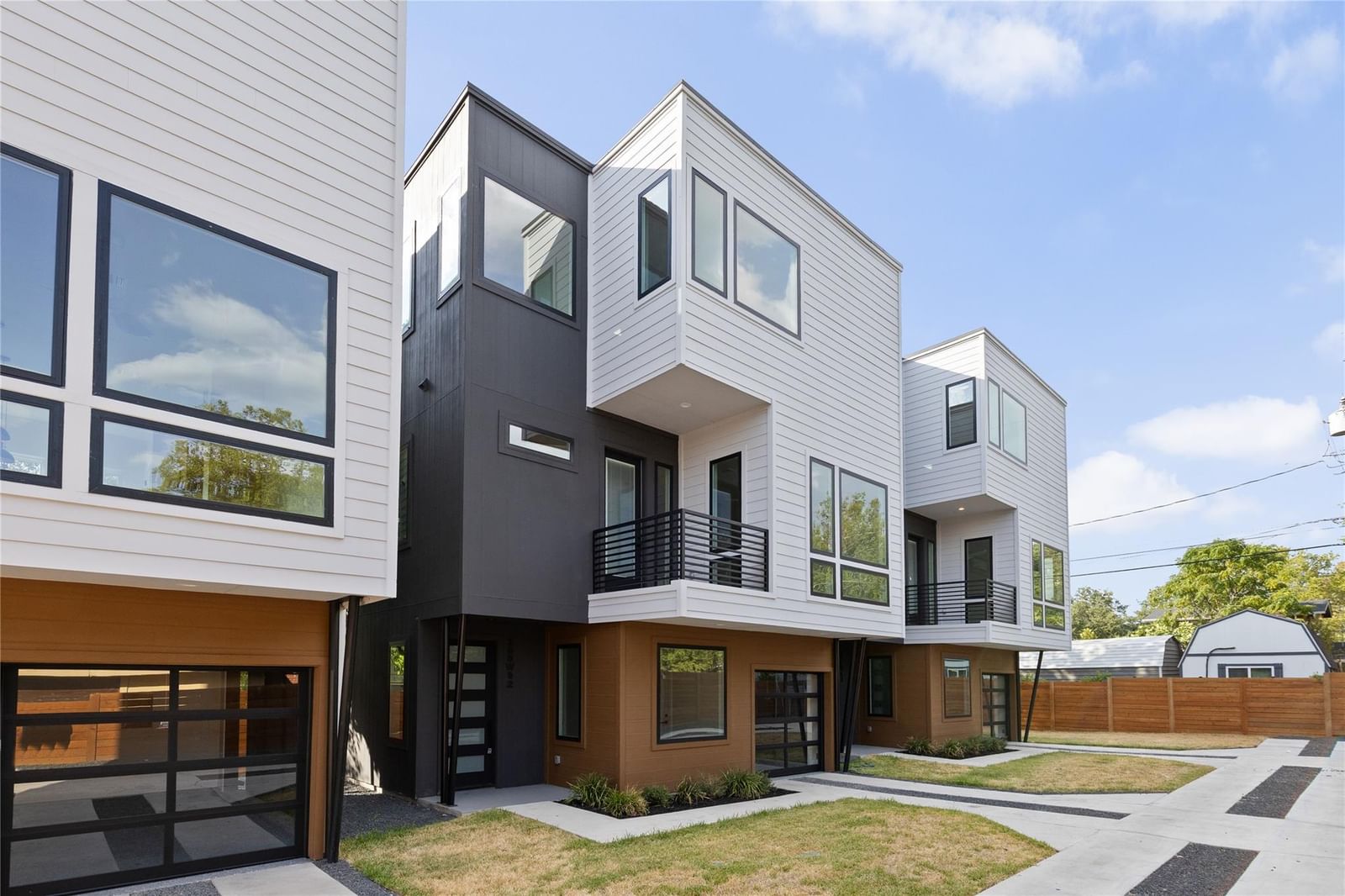 100 W Odell ST #2 - Photo 1