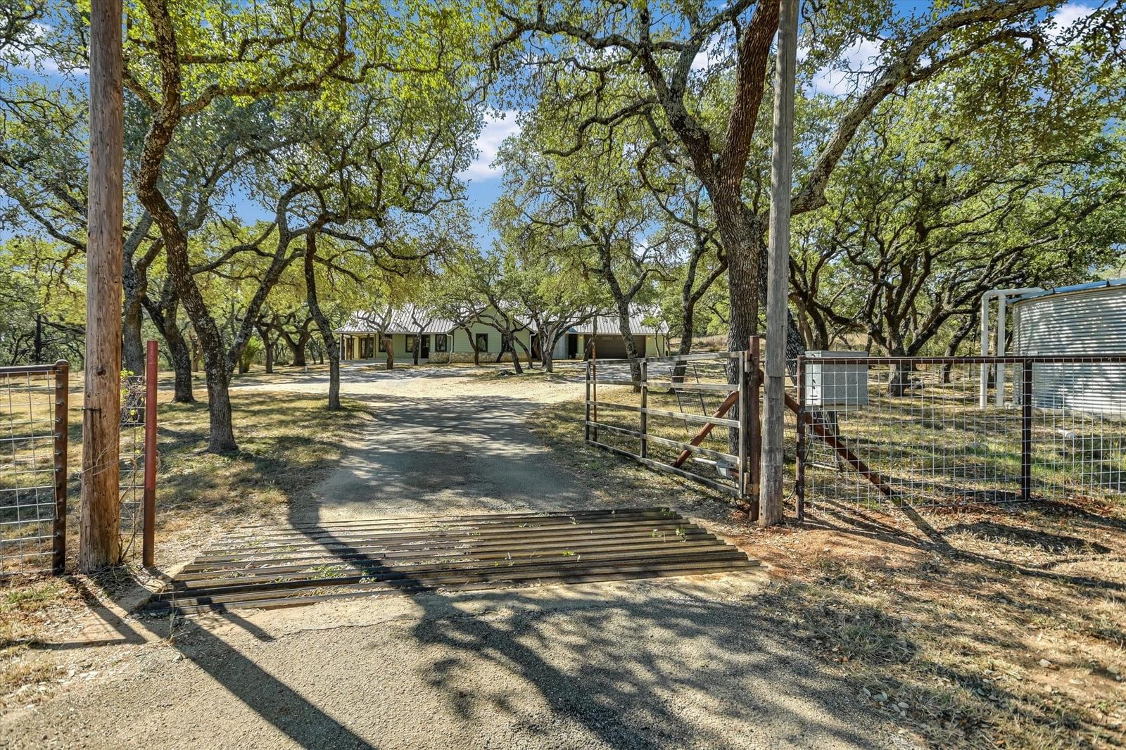 878 Ranch Road 2766 - Photo 1