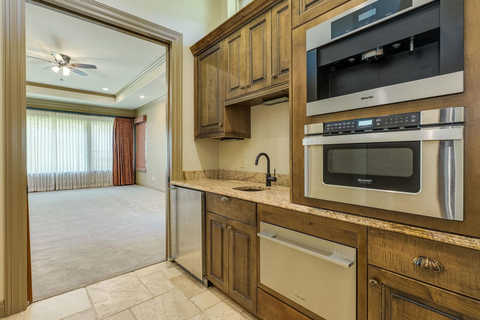 Photo 24