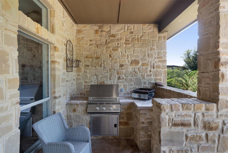 Property photo 32