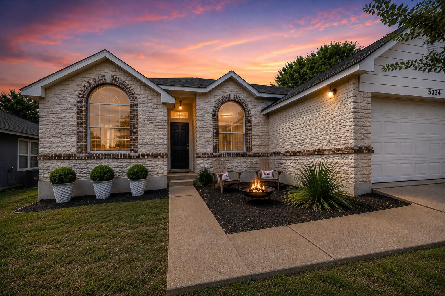 5318 Hickory DR - Photo 1