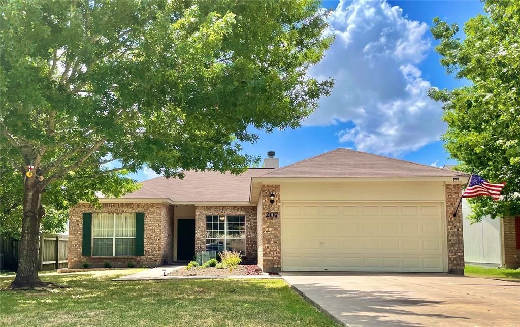 207 Kates WAY - Photo 1