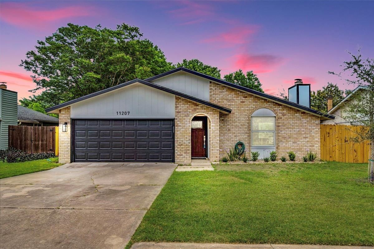 11207 Sage Hollow DR - Photo 1
