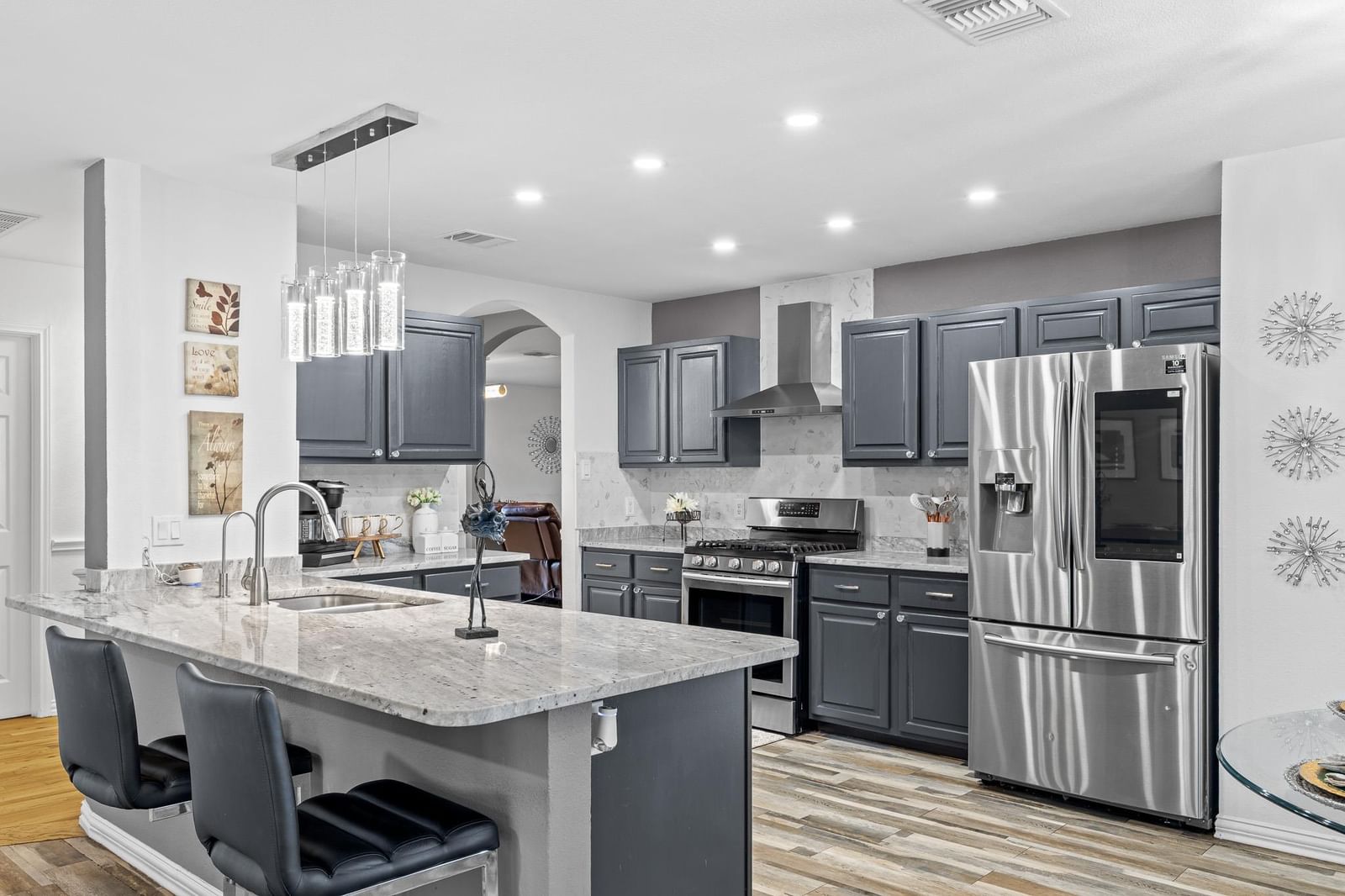 615 Barbara WAY - Photo 1