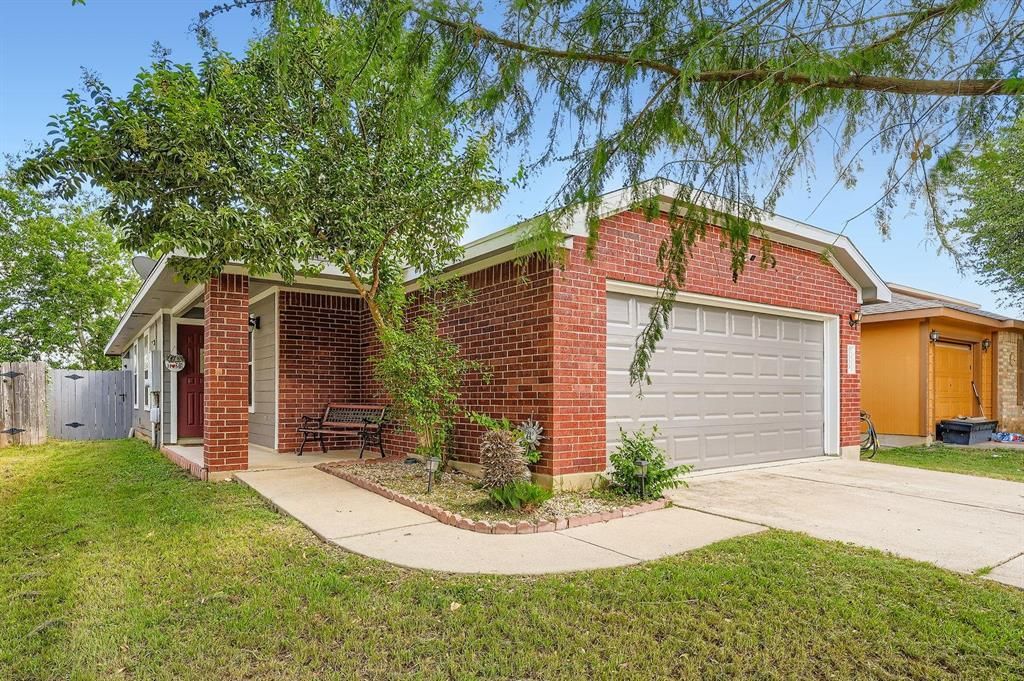 3309 Crownover ST - Photo 1