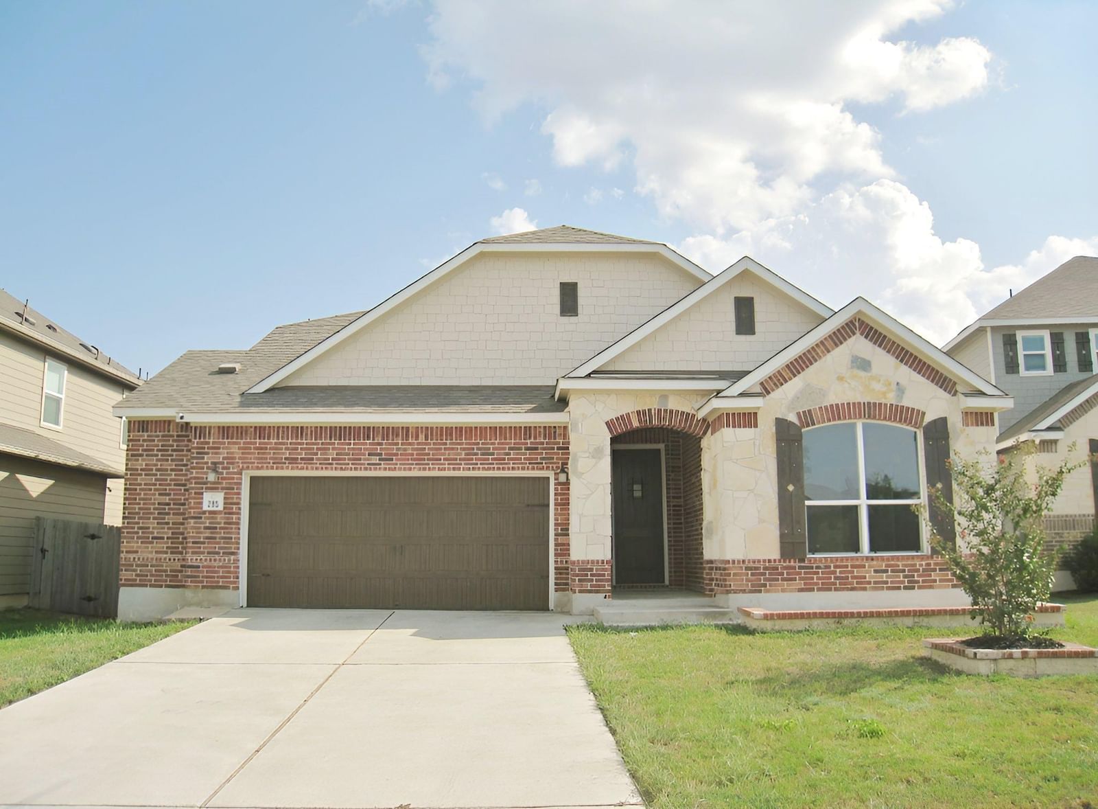 285 Kat Garnet DR - Photo 1