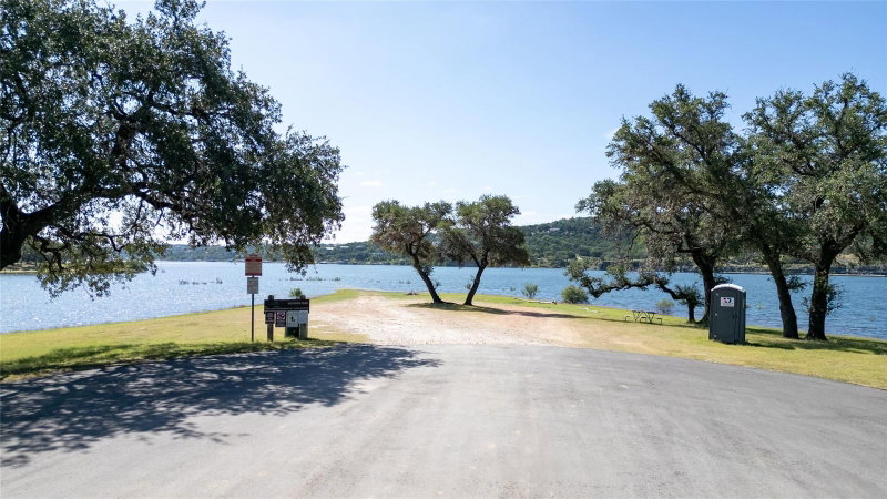 Property photo 38