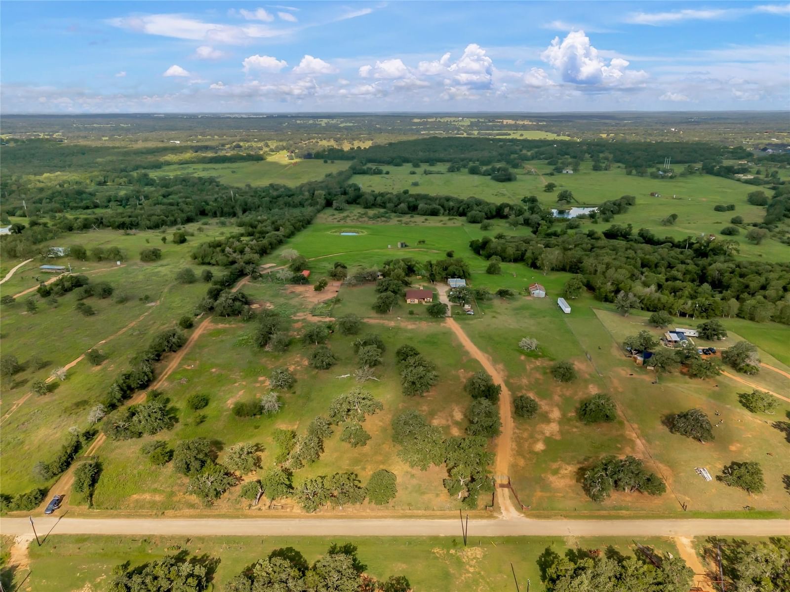 1080 League Line RD - Photo 1