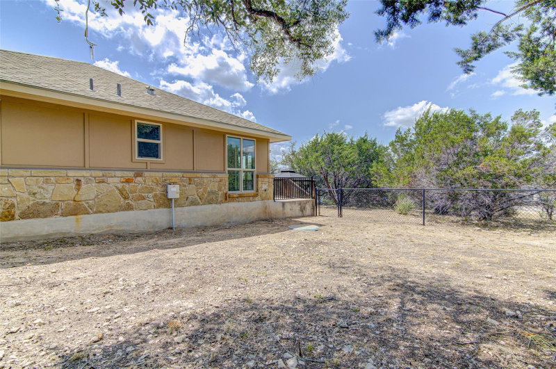 Property photo 24