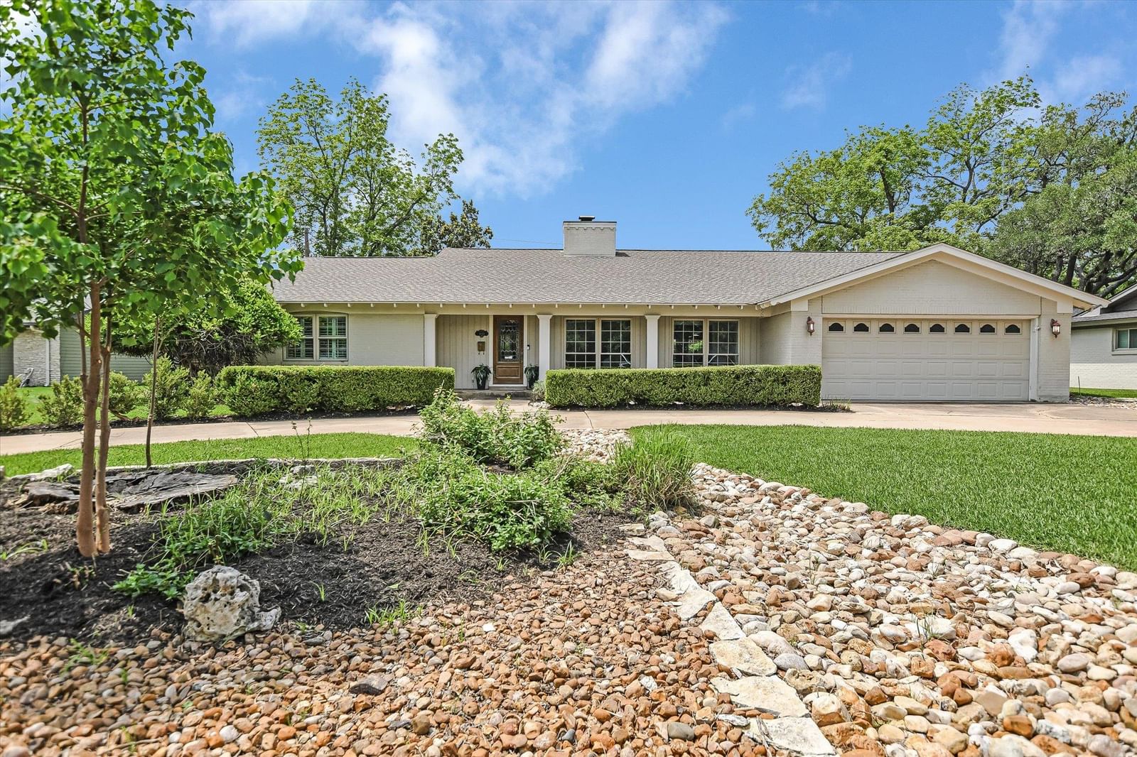 4011 Hills DR - Photo 1