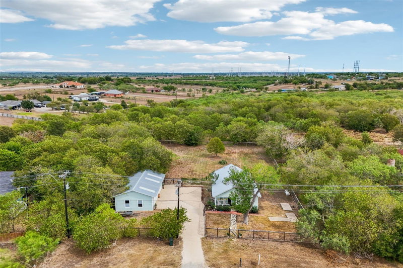 Property photo 33