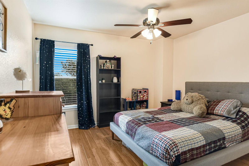 Property photo 24