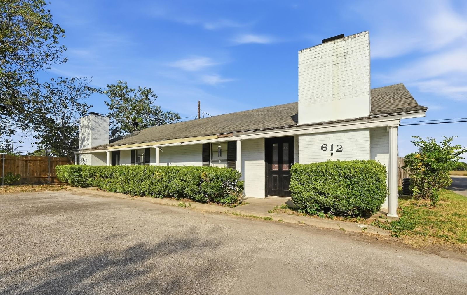 612 Mill ST #A & B - Photo 1