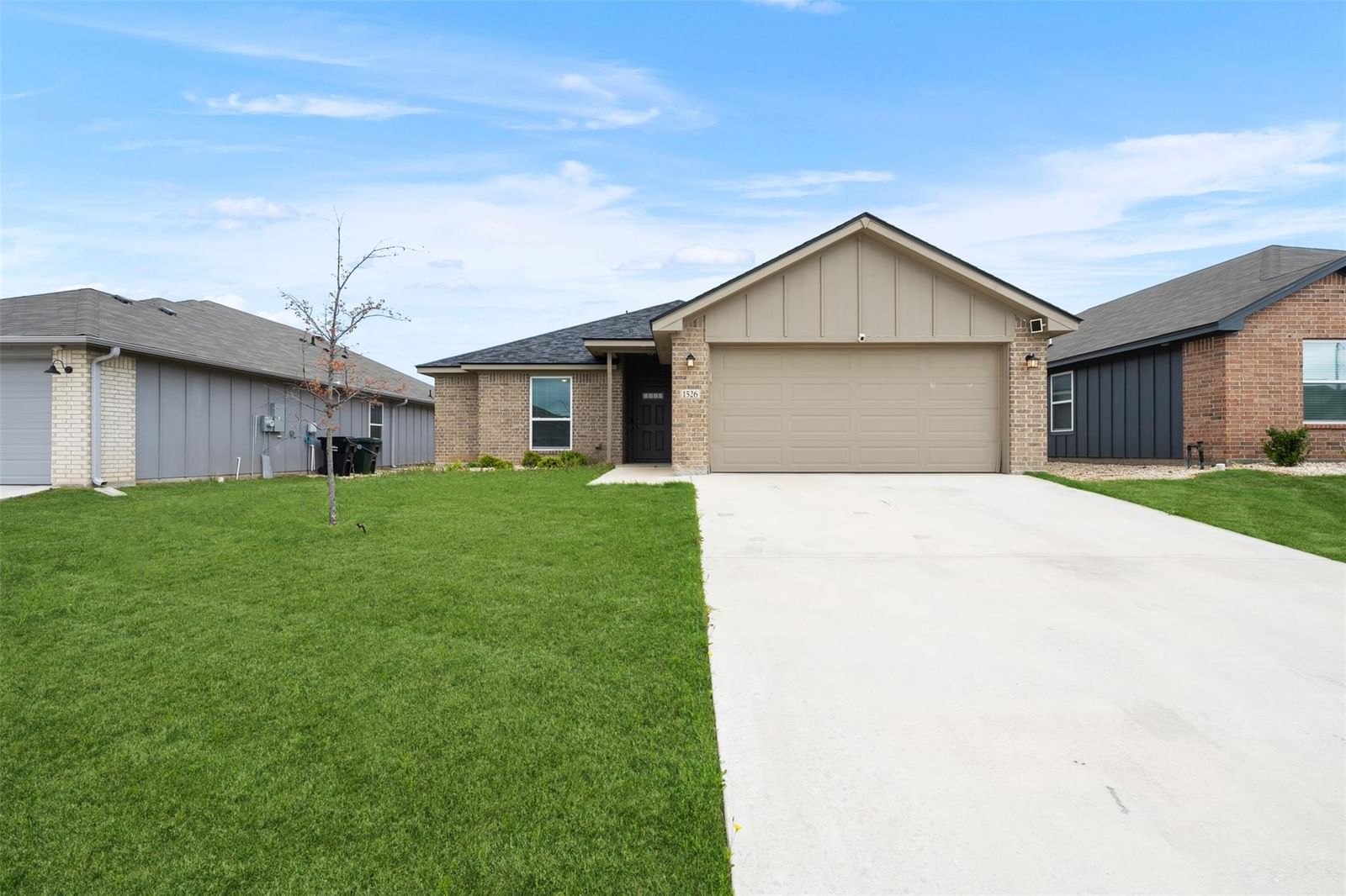 1526 Sideoats LN - Photo 1