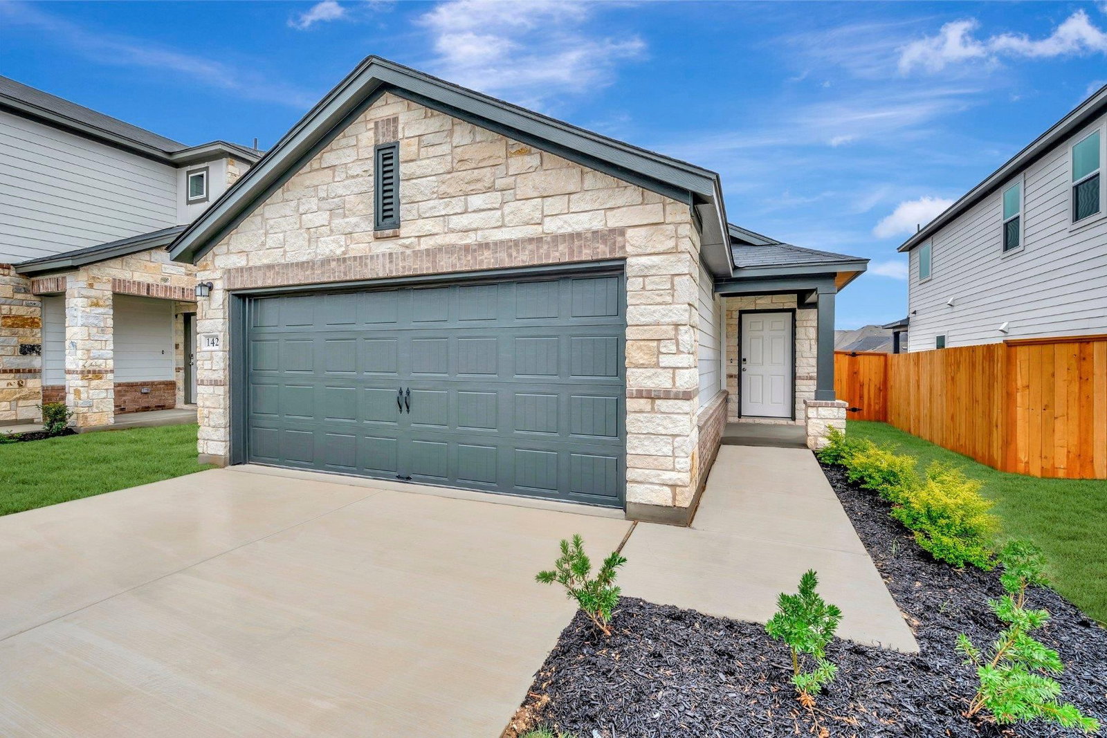 142 Big Banyan DR - Photo 1