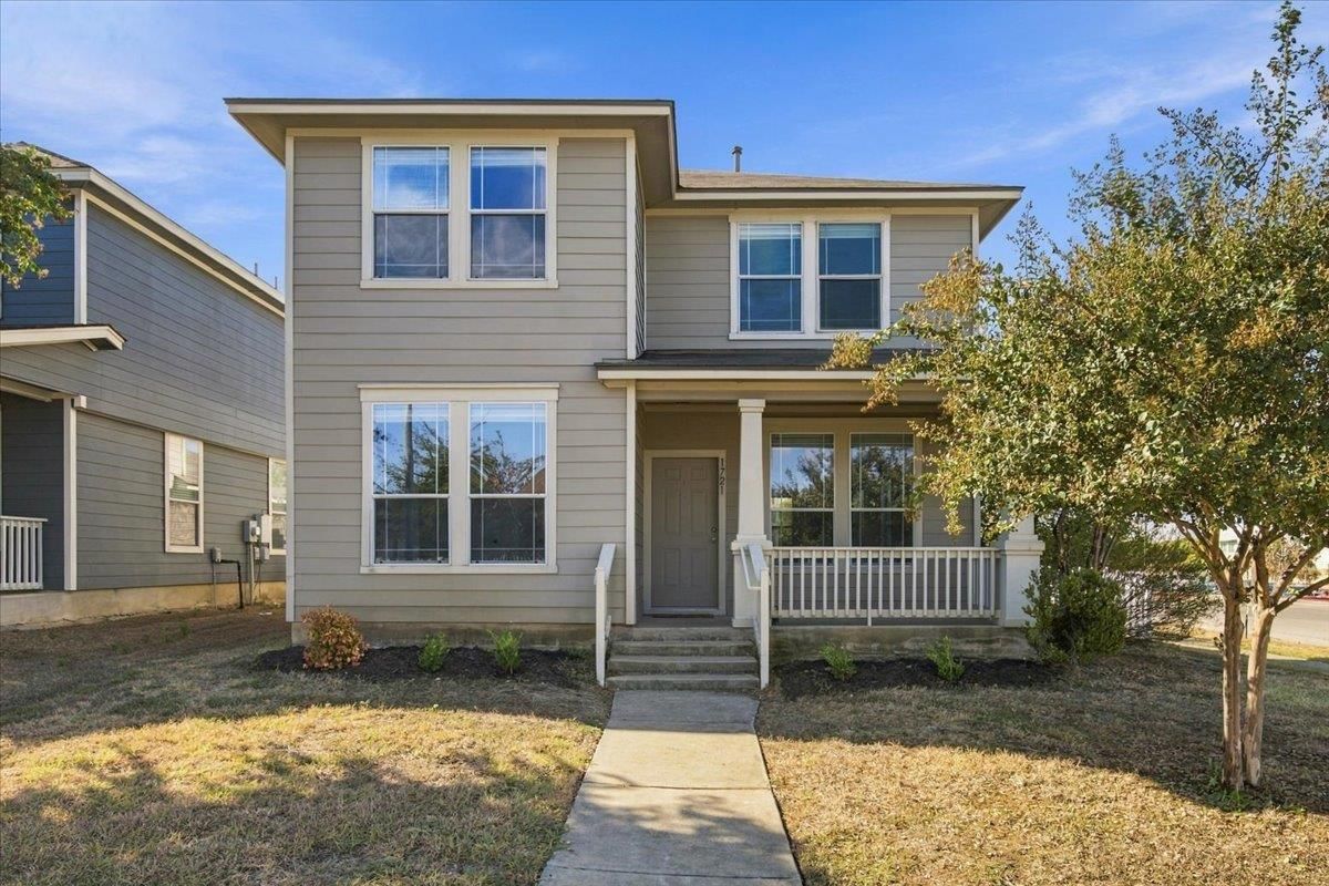 1721 Thompson TRL - Photo 1