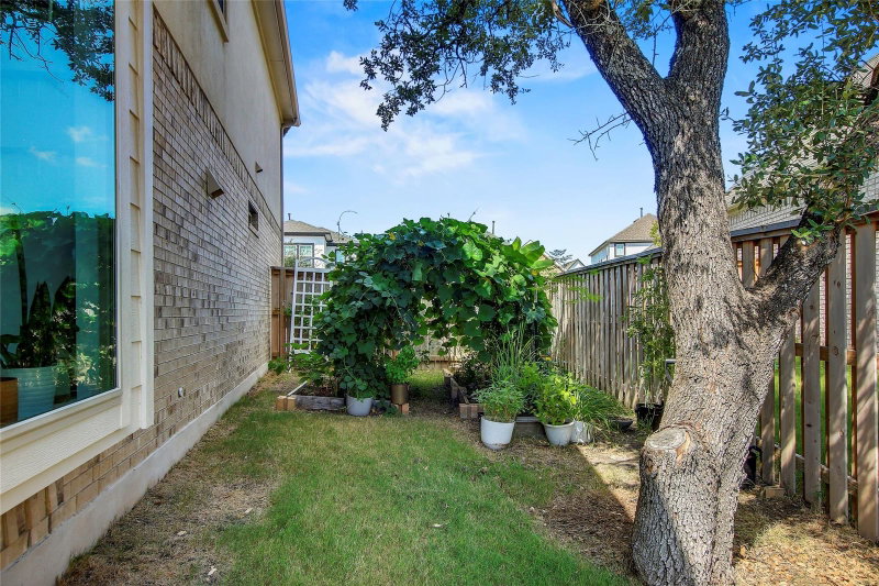 Property photo 38