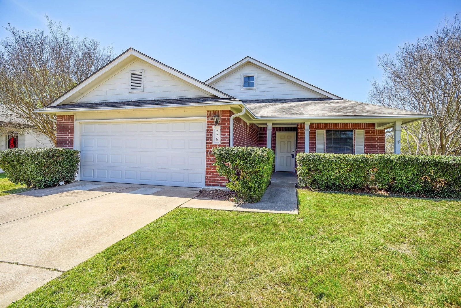 226 Schaefer BLVD - Photo 1
