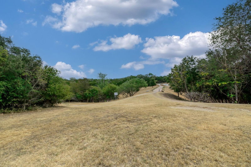 Property photo 38