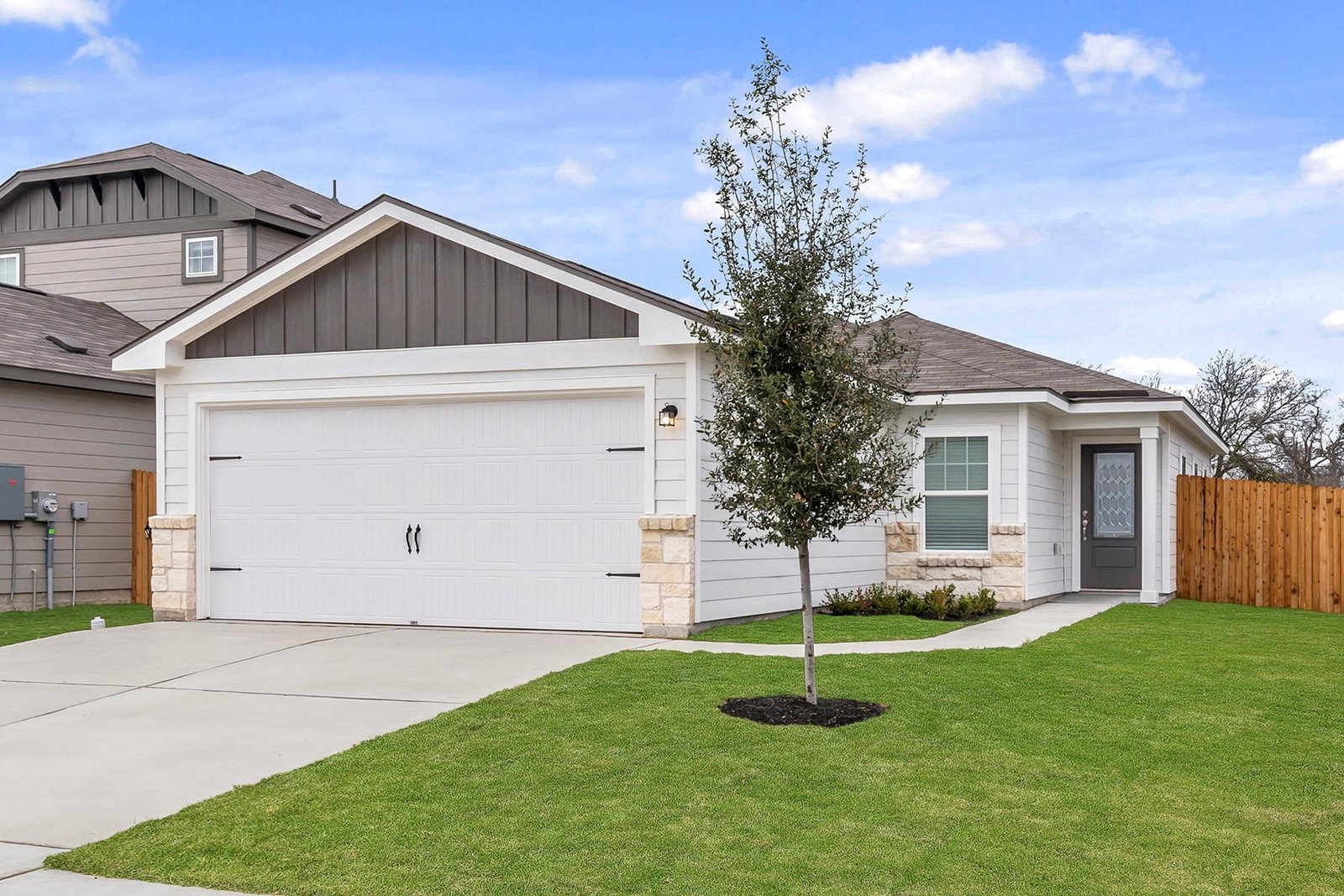 129 Paradise Canyon DR - Photo 1