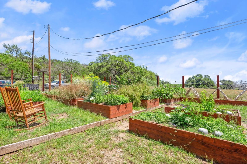 Property photo 28