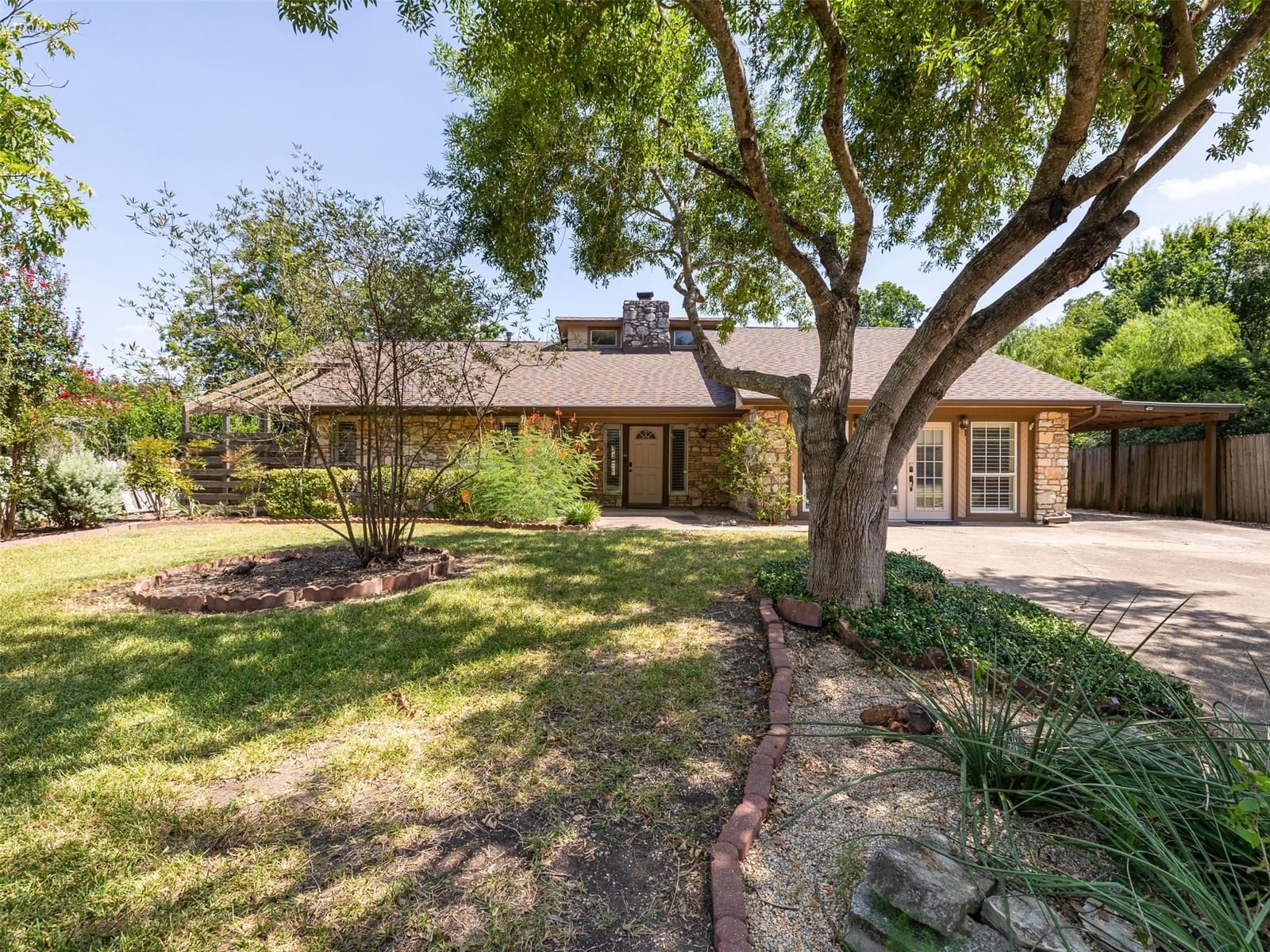 2101 Kent ST - Photo 1
