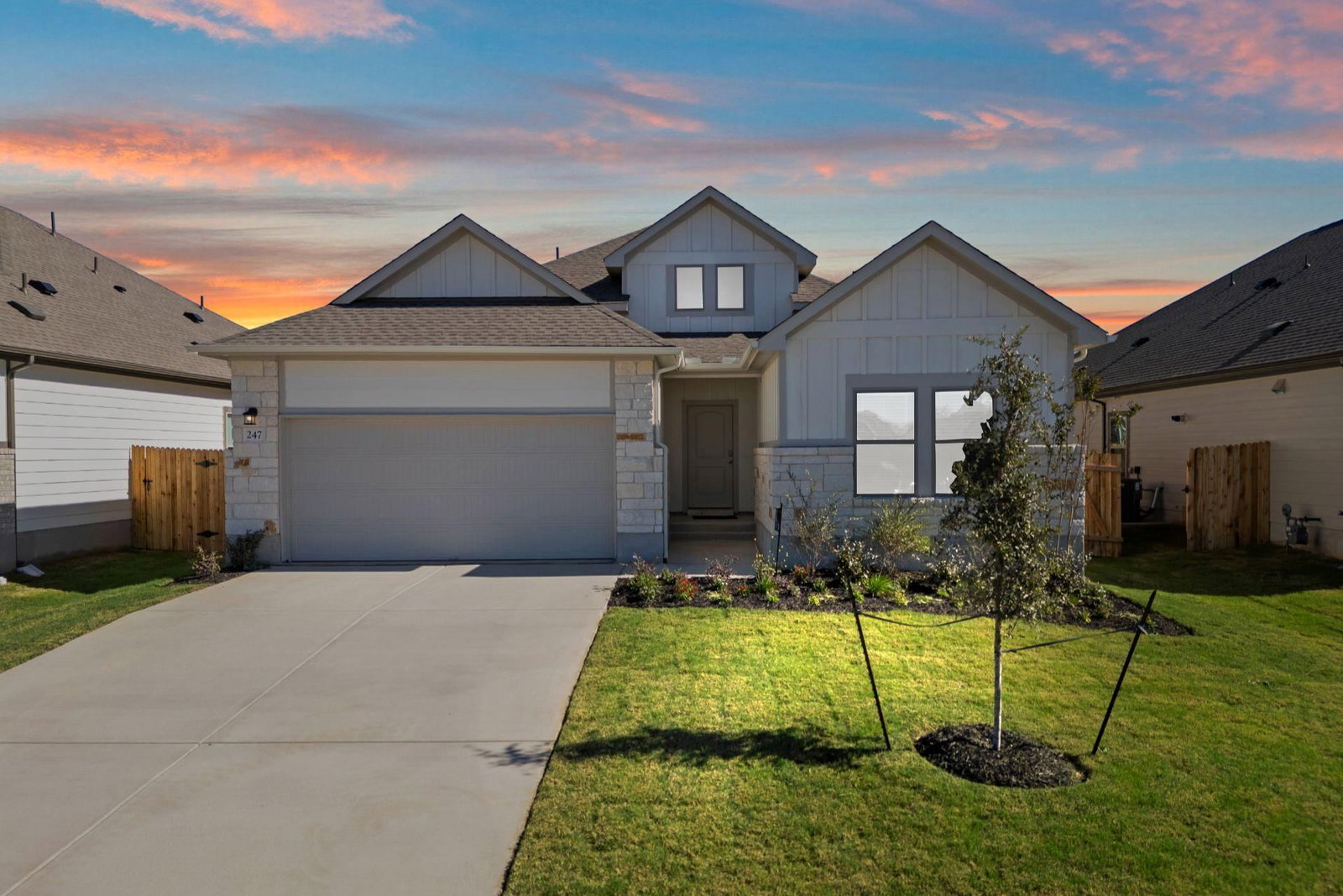 247 Red Tail Hawk LN - Photo 1